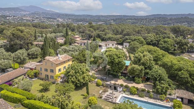Grasse House 7 Rooms, 241 m²
