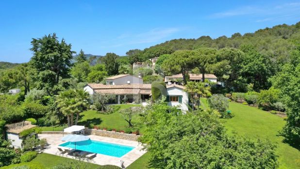 Opio Maison 9 Pièces, 433 m²