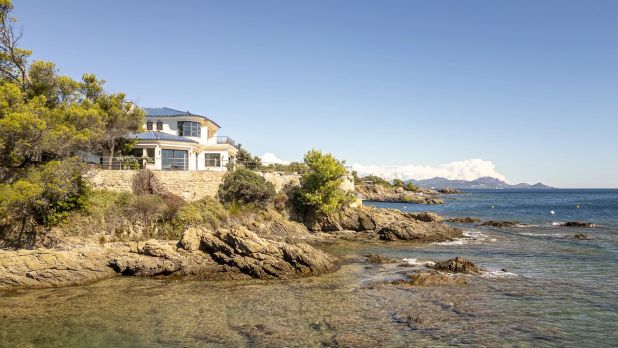 Roquebrune-sur-Argens House 8 Rooms, 240 m²