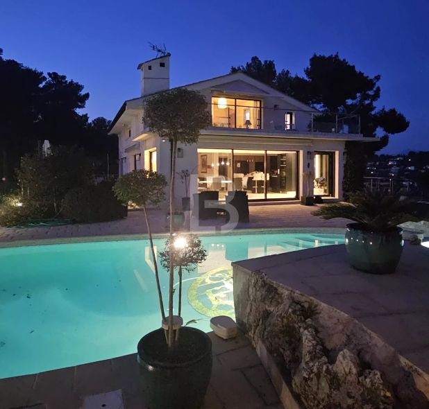 Saint-Paul-de-Vence House 9 Rooms, 358 m²